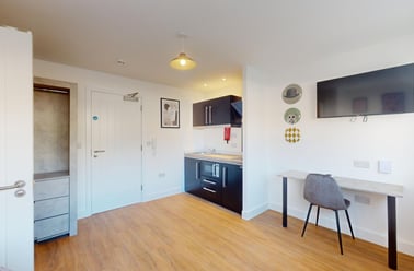 Lemyngton Street, City Centre, Loughborough - Image 2