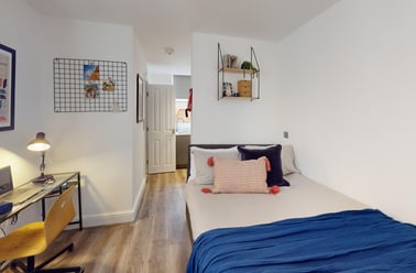 Edge Lane, Fairfield, Liverpool - Image 2