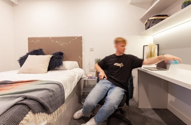 true Apartment - 5 Bedrooms, true Swansea, Morfa Road, City Centre, Swansea - Image 3