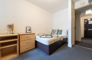 Silver Non Ensuite - Top Floor, The Grafton, 60 Grafton Street, Ardwick, Manchester - Image 2