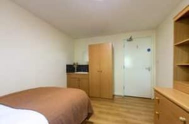 Bronze 2 Bed Apartment, Weston Court, Fallowfield, Manchester - Image 2