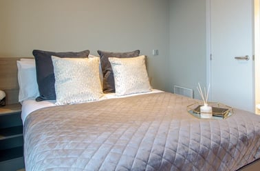 Penthouse 2 Bed Apartment, Symons House, Belgrave Street, Burley Park, Leeds - Image 2