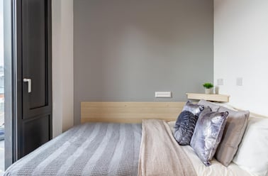 Classic Plus 4 Bed Ensuite, Straits Village, 123 Huntingdon Street, The Old Meadows, Nottingham - Image 3