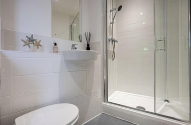 Platinum Ensuite, Arcadian, 260 Huntingdon Street, City Centre, Nottingham - Image 3