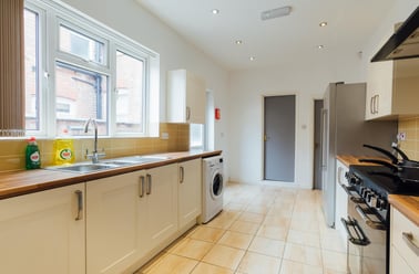 Storer Road, City Centre, Loughborough - Image 2