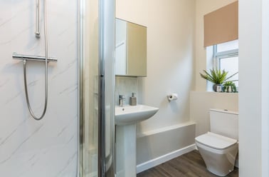 West Parade, West End, Lincoln - Image 3