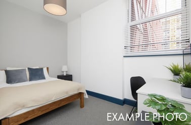 Shoe & Boot, Highfields, Leicester - Image 2