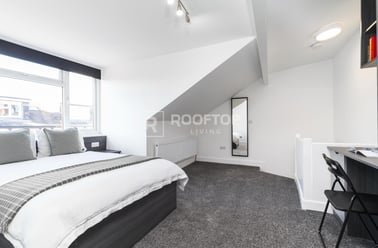 Whingate Grove, Armley, Leeds - Image 3