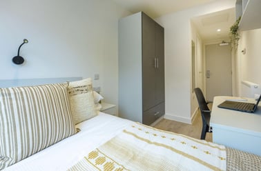 Classic Ensuite, Sheares Hall, 2 St James Boulevard, City Centre, Newcastle - Image 3
