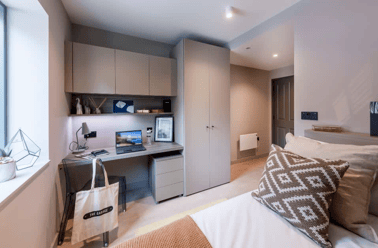 6 Bed Premium En-suite, The Garage, 98 Harvest Road, Egham - Image 2