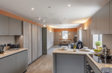 6 Bed Classic En-suite, The Garage, 98 Harvest Road, Egham - Image 3