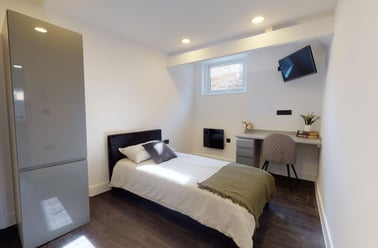 Hounds Gate, City Centre, Nottingham - Image 3