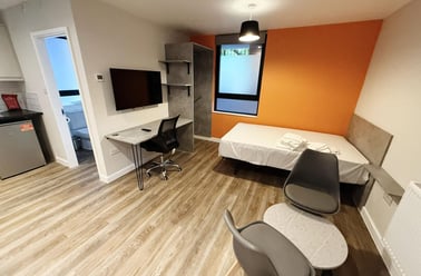 Fitzhardinge House, City Centre, Bristol - Image 2