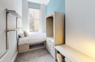 St Nicholas Street, City Centre, Bristol - Image 2