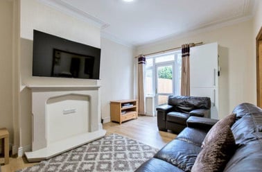 Wellesley Avenue, Newland, Hull - Image 2