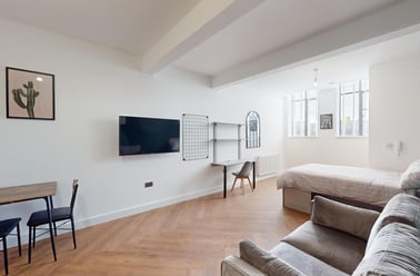 Derby Road, City Centre, Loughborough - Image 3