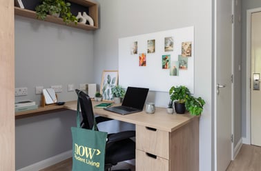 Gold En Suite, St Peters Court, Midland Way, Lenton, Nottingham - Image 3