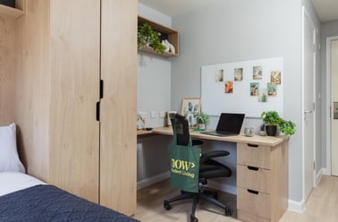 Gold En Suite, St Peters Court, Midland Way, Lenton, Nottingham - Image 2