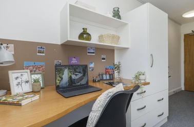 Premium Ensuite, Riverside House, 100 Blackfriars Road, Salford, Manchester - Image 3