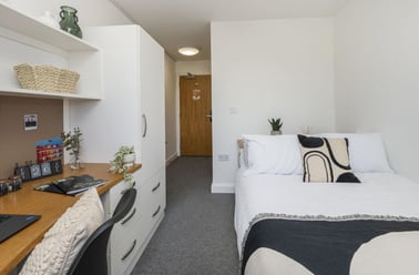 Premium Ensuite, Riverside House, 100 Blackfriars Road, Salford, Manchester - Image 2