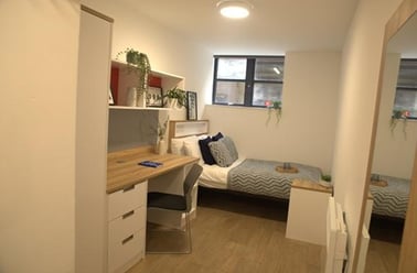 Silver Ensuite, Manchester Student Village, Lower Chatham Street, City Centre, Manchester - Image 2