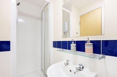 Bronze Ensuite, Rockingham House, Broad Lane, City Centre, Sheffield - Image 3