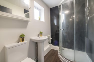 4 Rob Roy Avenue, Lenton, Nottingham - Image 2