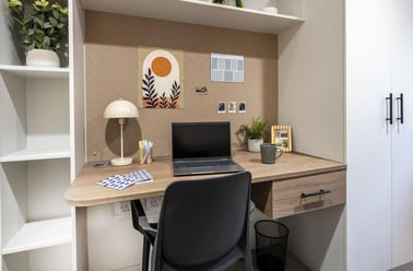 Accessible En-suite, Raffles Hall, 3 James Street, Heslington, York - Image 2