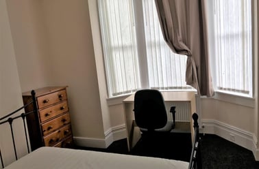 Ridgeway Terrace, Rampart Road, Leeds - Image 2