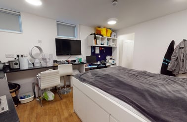 Pipe Lane, City Centre, Bristol - Image 2