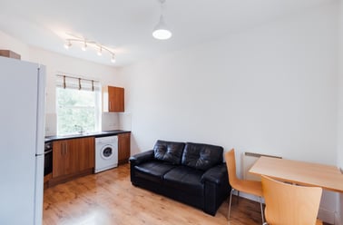 Wharncliffe Road, City Centre, Loughborough - Image 2