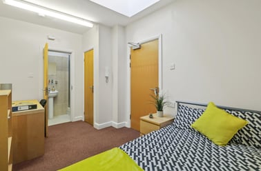 Guildhall Lane, Highfields, Leicester - Image 2