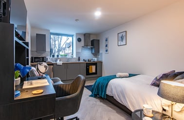 Broadgate House, Beeston, Nottingham - Image 3