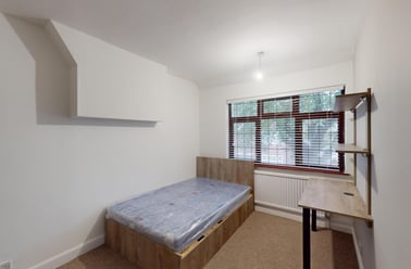 Harrington Drive, Lenton, Nottingham - Image 3