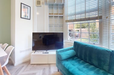 Blenheim Terrace, Woodhouse, Leeds - Image 2