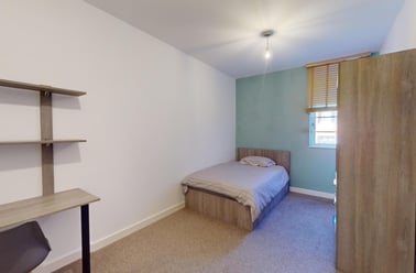 Hyde Terrace, Hyde Park, Leeds - Image 3