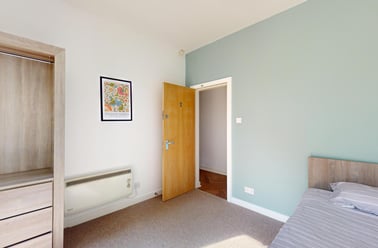 Hyde Terrace, Hyde Park, Leeds - Image 3