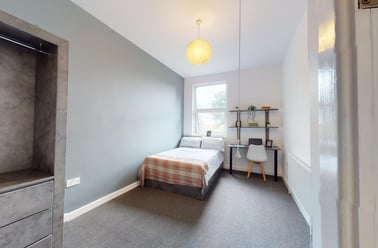 Moorland Avenue, Hyde Park, Leeds - Image 3