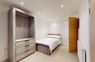 Village Avenue, Burley, Leeds - Image 2