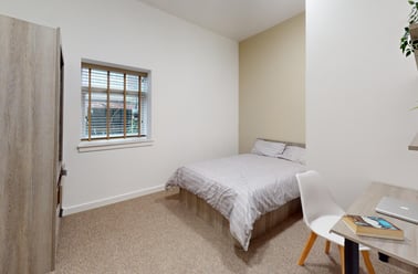 Hyde Terrace, Woodhouse, Leeds - Image 2