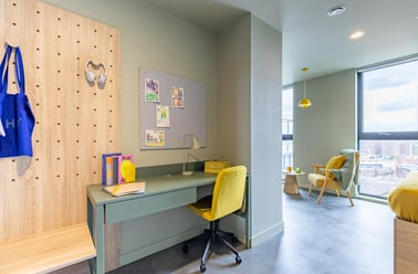 Superior Sky View Studio, The Store House, 9 Central Road, Hyde Park, Leeds - Image 3