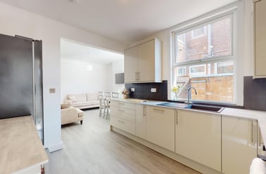 Forest Road, City Centre, Loughborough - Image 3