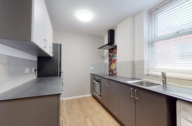 Chestnut Grove, Wavertree, Liverpool - Image 2