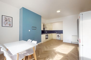 Moorland Avenue, Hyde Park, Leeds - Image 2