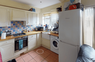Oaklands Avenue, City Centre, Loughborough - Image 3