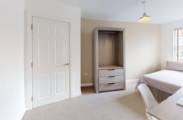 St Michaels Lane, Headingley, Leeds - Image 3