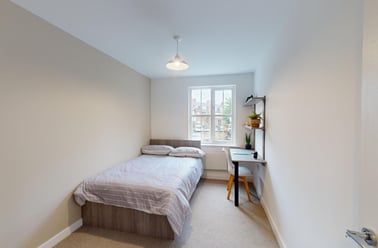 St Michaels Lane, Headingley, Leeds - Image 3