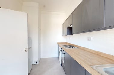 Victoria Terrace, Woodhouse, Leeds - Image 2