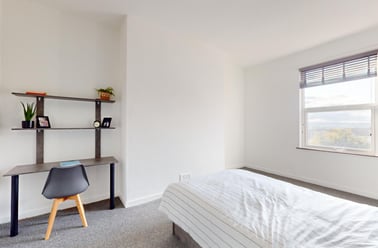 Victoria Terrace, Woodhouse, Leeds - Image 2