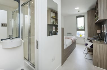 Gold Ensuite, Foundry Courtyard, 214 Kennedy Street, Glasgow Caledonian University, Glasgow - Image 3